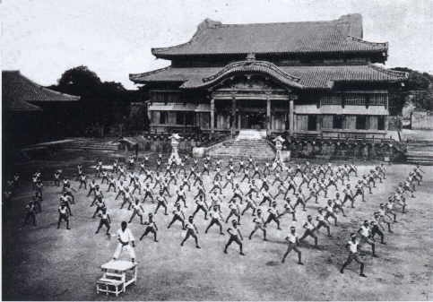 Phot Kihon Japon Kihon : Les gammes du Karatéka